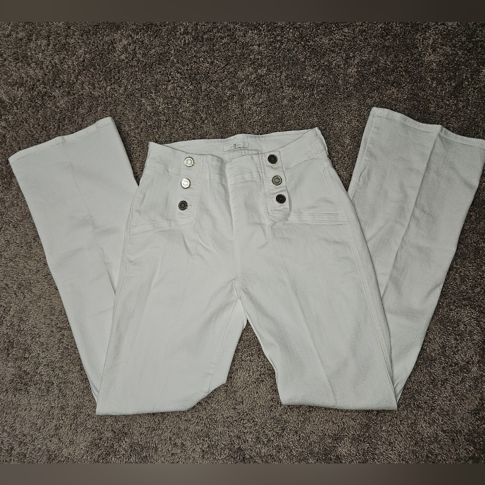 7 For All Mankind white Flared Jeans, size 32